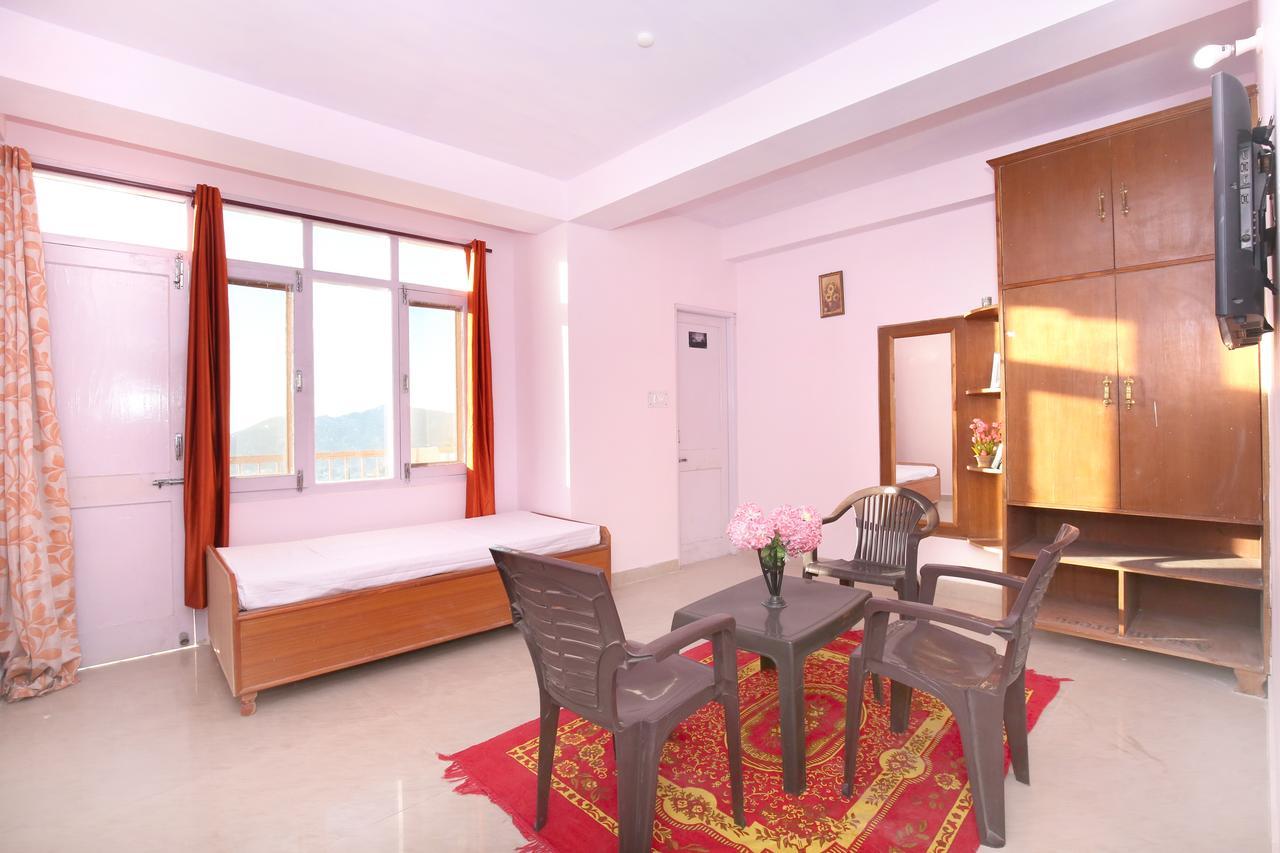 Oyo 10986 1bhk Red Velly Kasumpti Main Market *