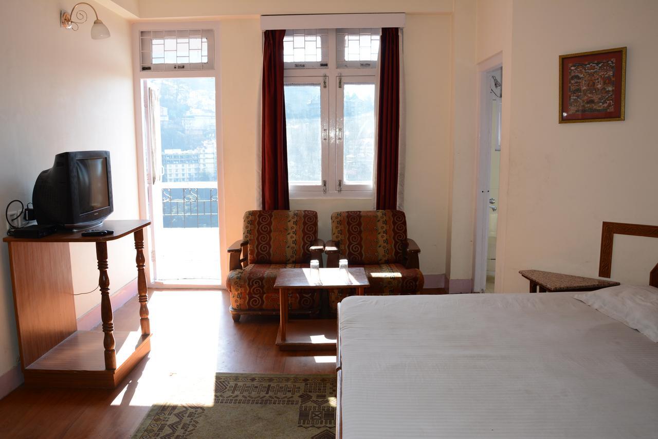 Hotel Basant 2*