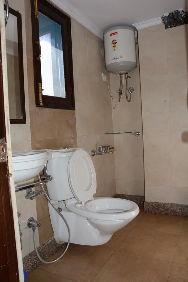 Basant Hotel 2*