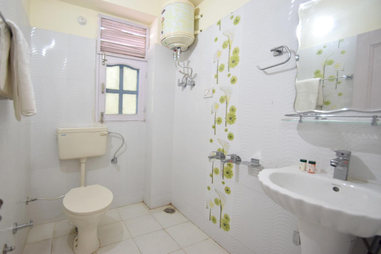 Apartment Oyo 11658 2bhk Mountain View Sec 4 New Shimla