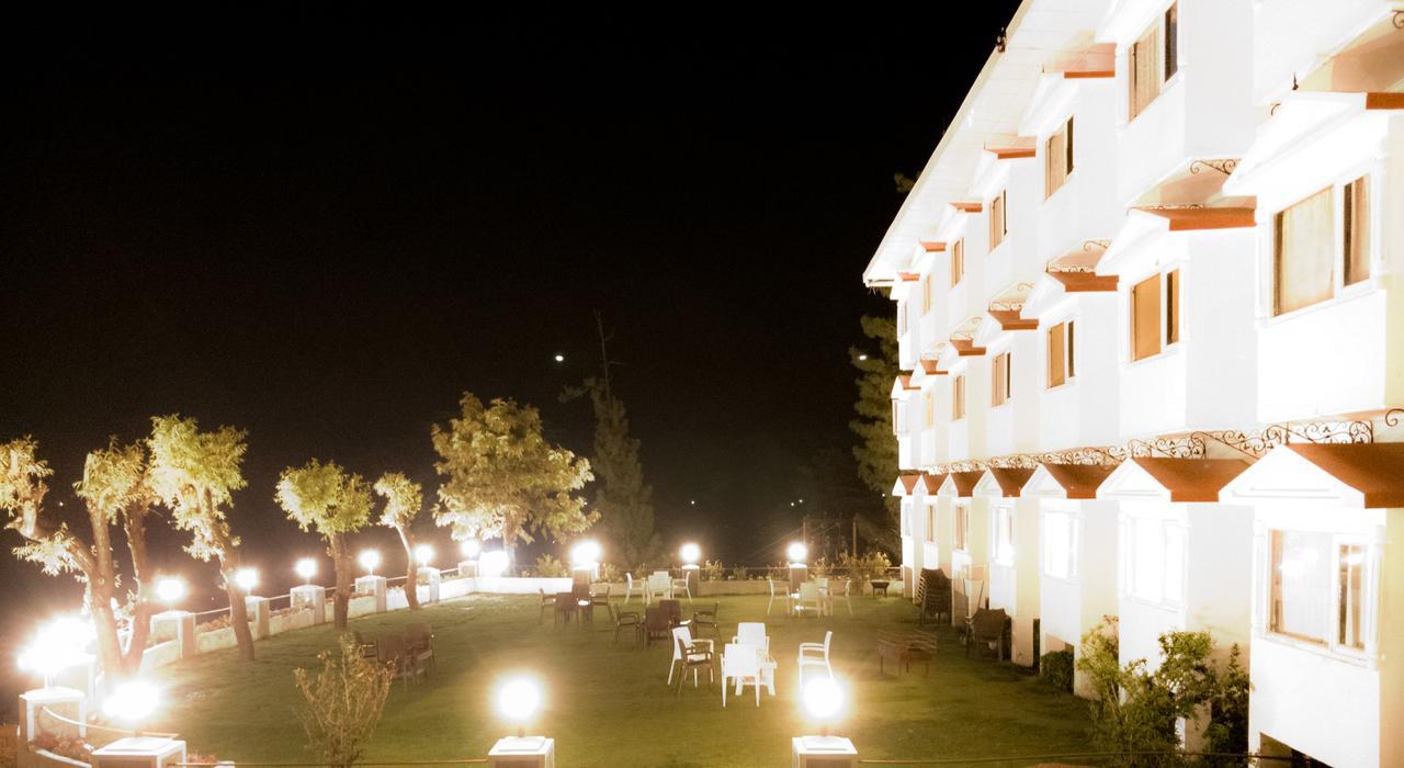 Resort Royal Jardin Whistling Pines