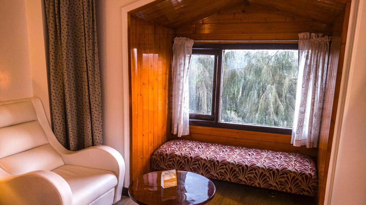 Royal Jardin Whistling Pines Shimla