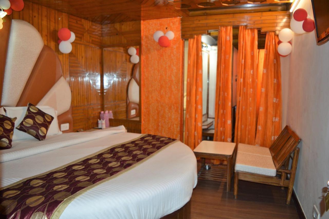Sidharath Hotel