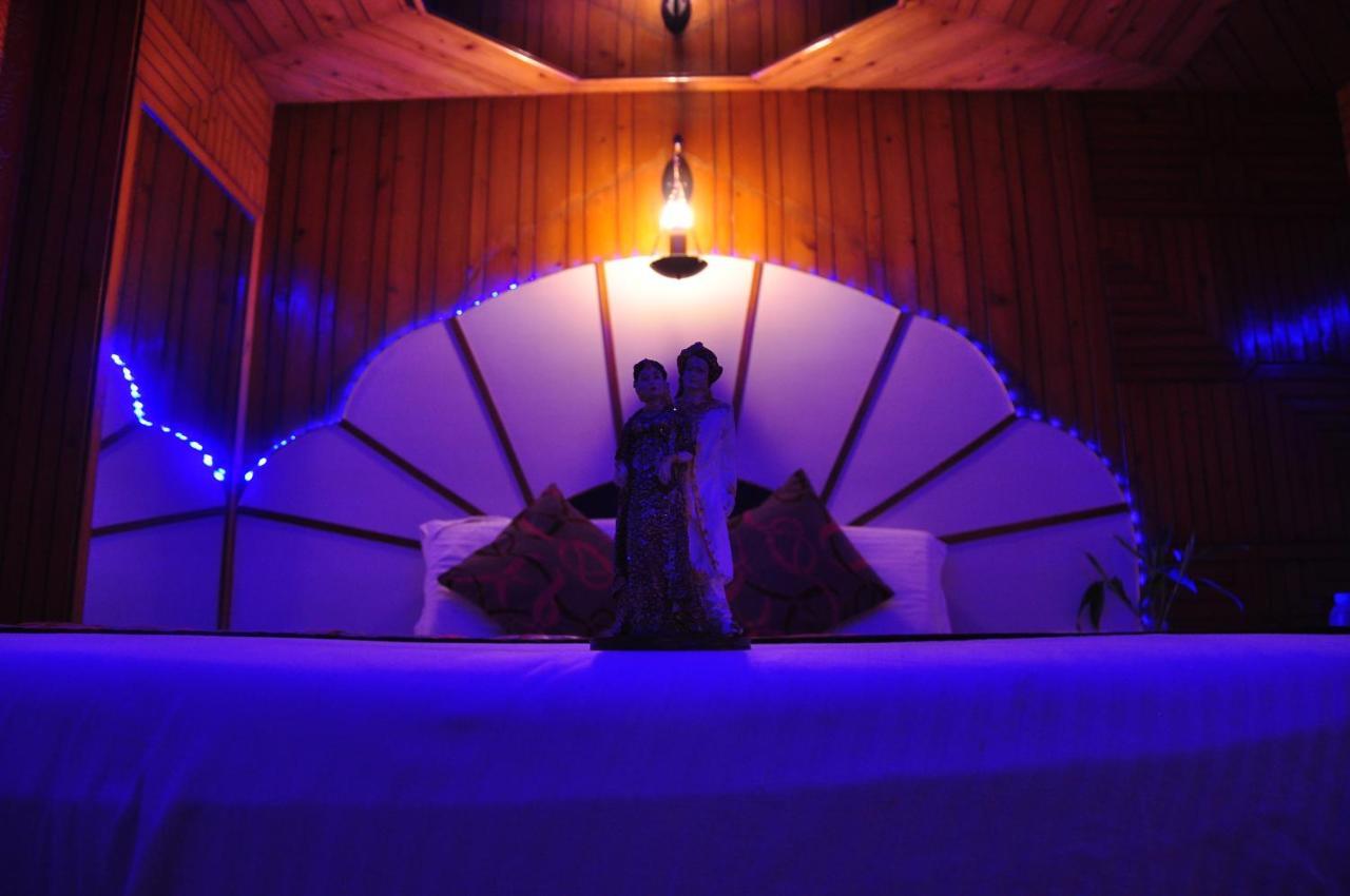 Sidharath Hotel 2*