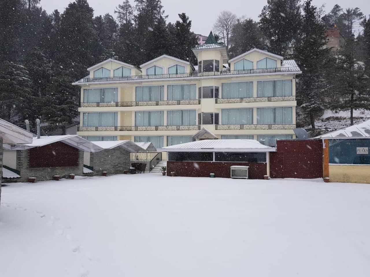 Royal Tulip Luxury Hotel, Kufri, Hotel