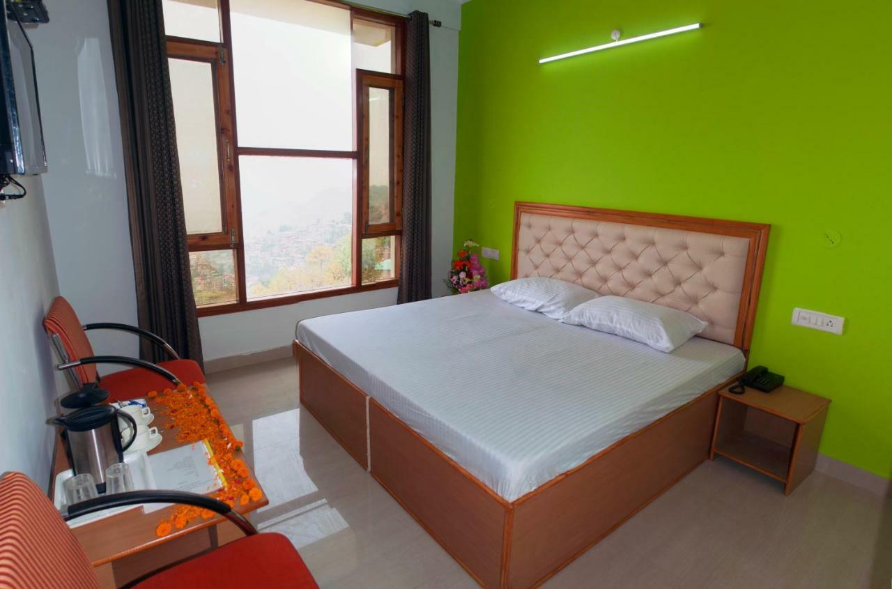 Hotel Divine Hills Shimla 3*