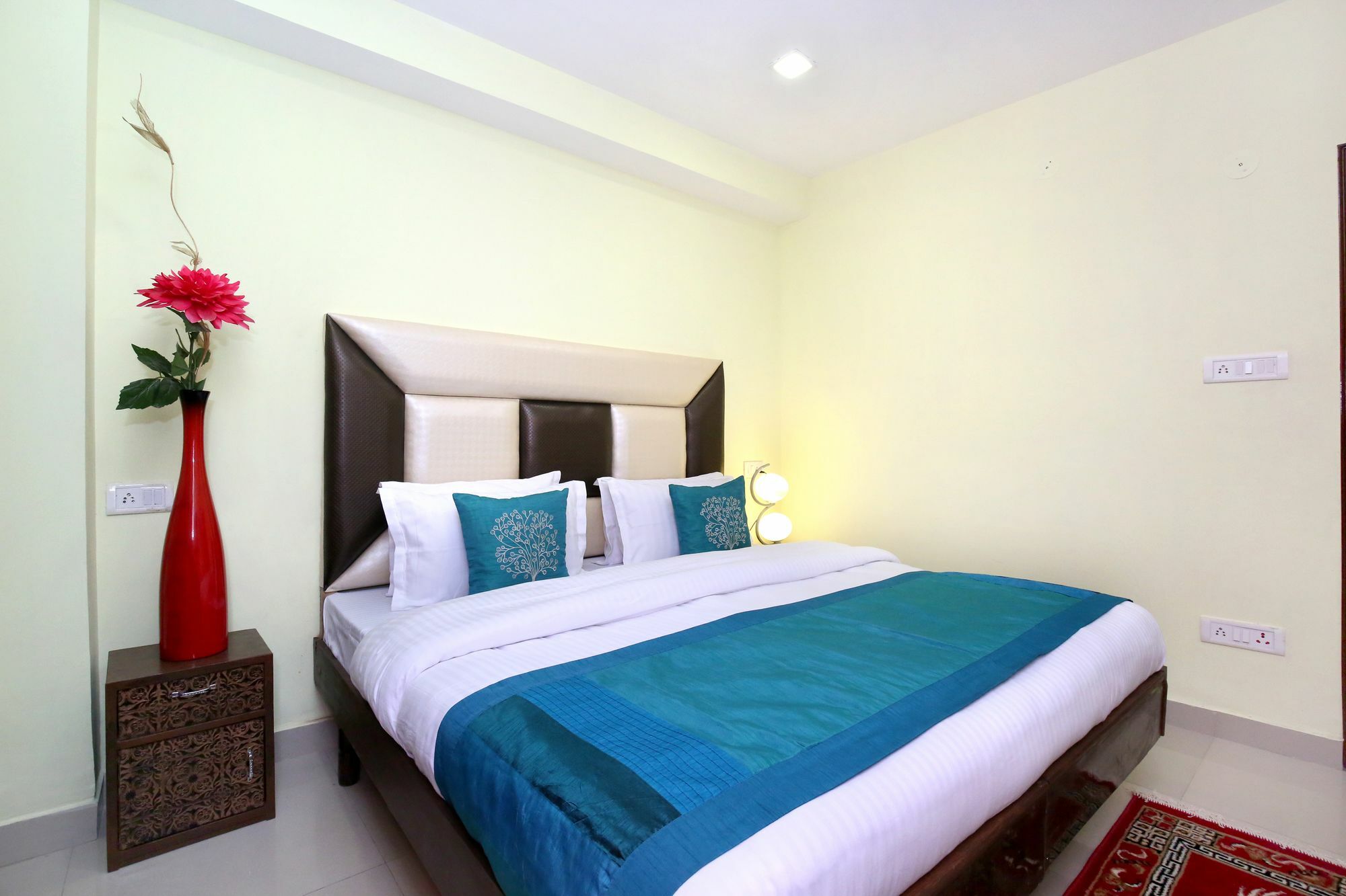 Apartment Modern 3bhk Sanjauli Market *