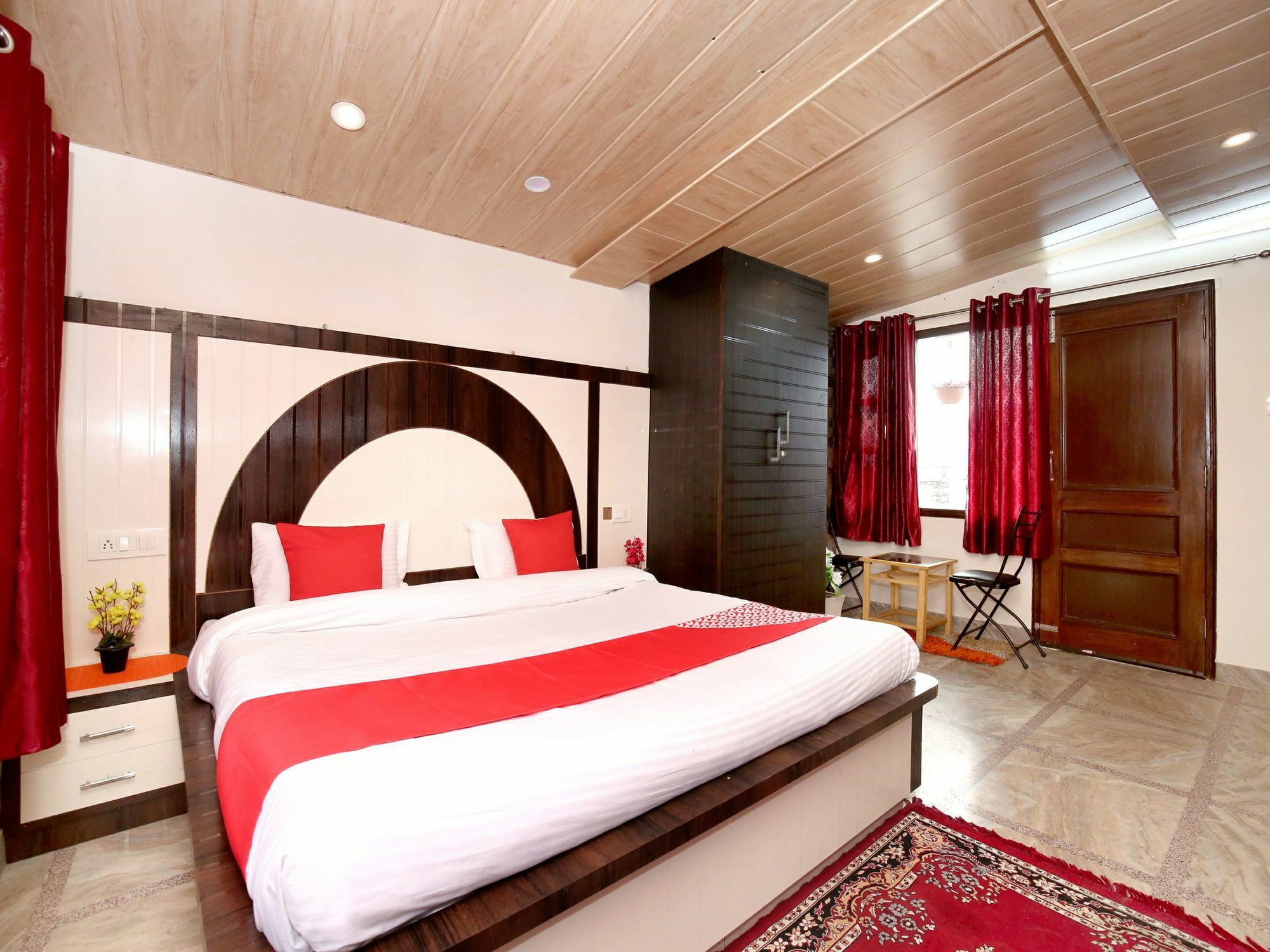 Oyo 11904 Sec 6 * Shimla