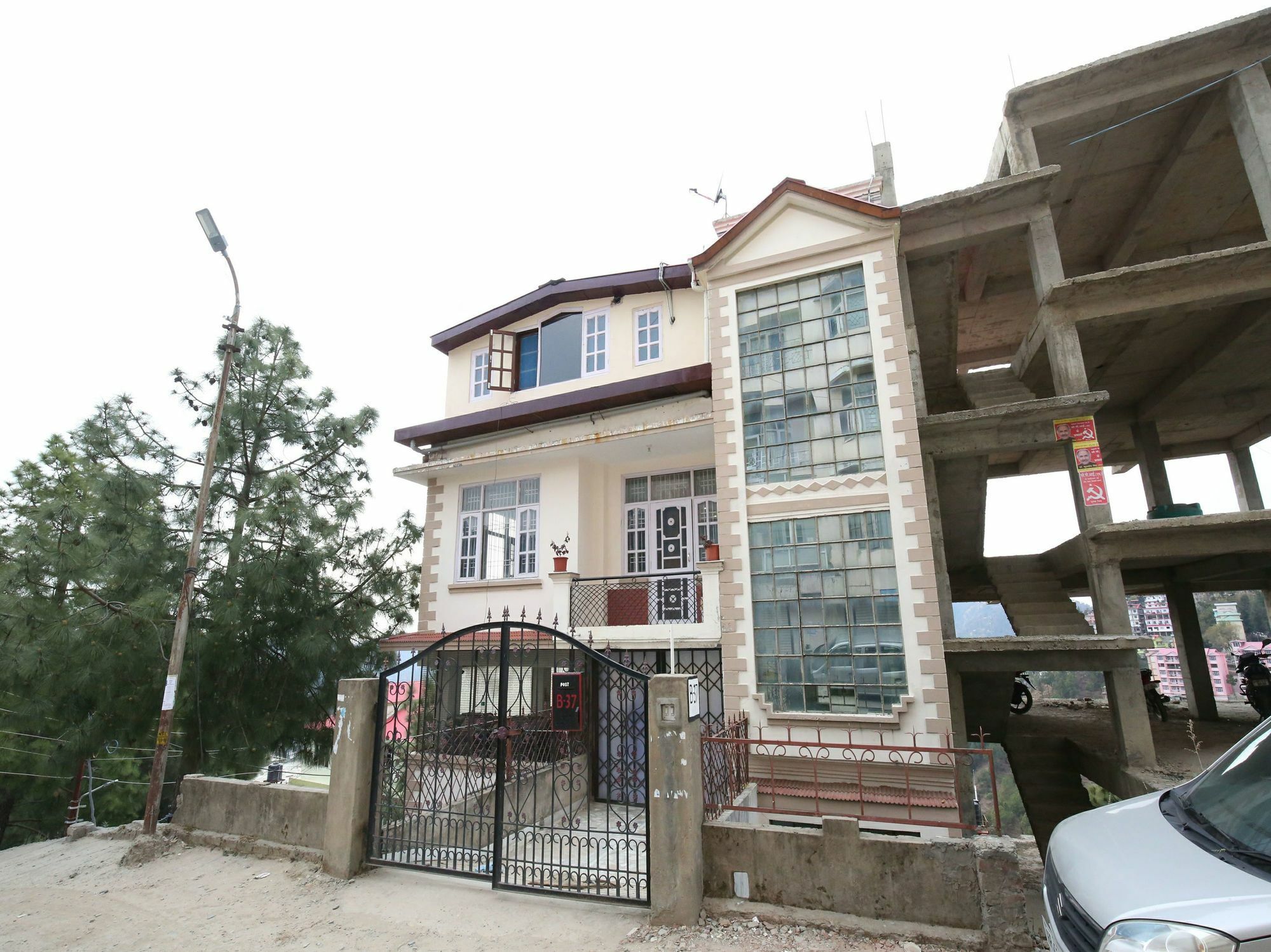 Oyo 11904 Sec 6 Apartment Shimla