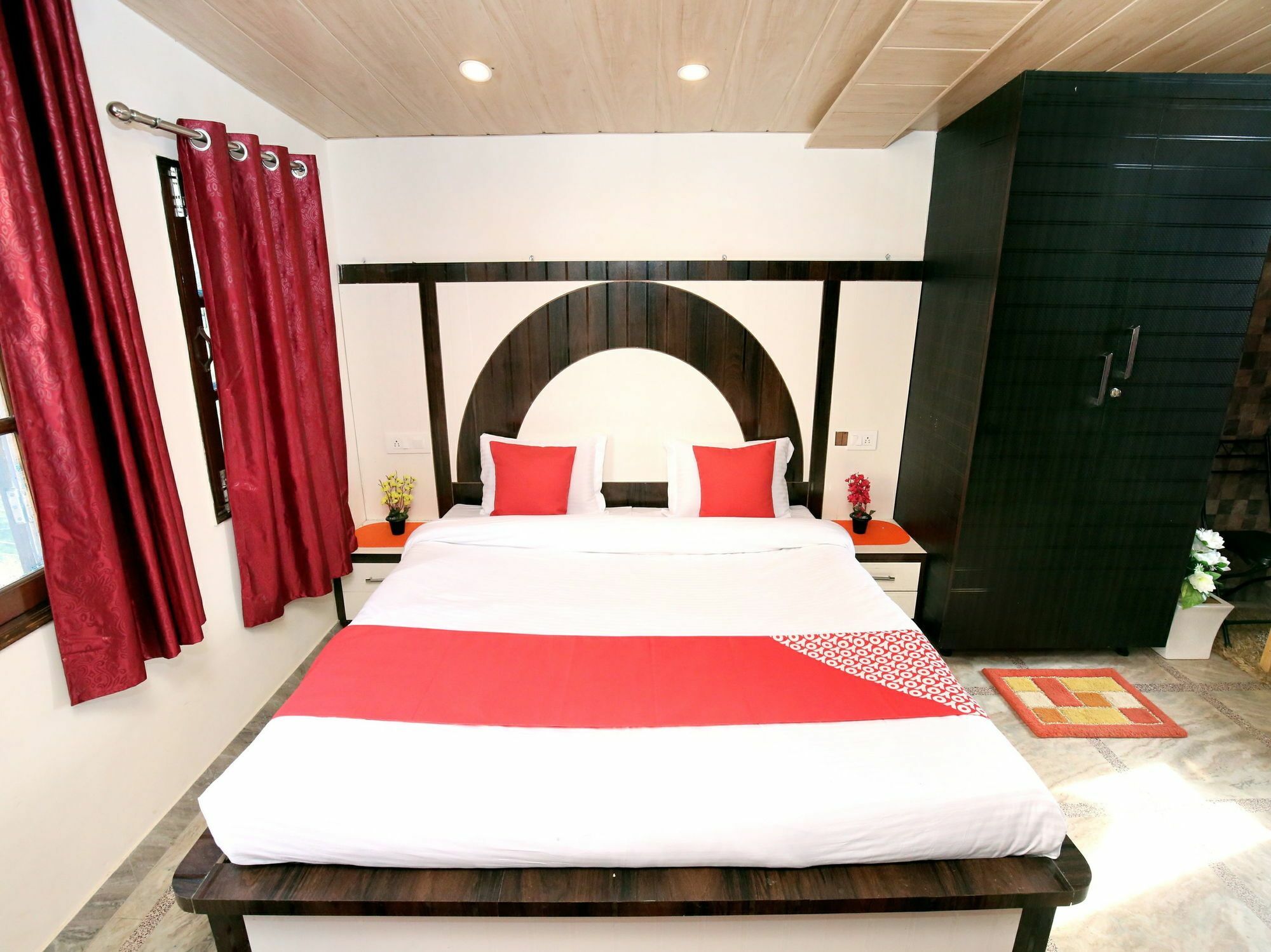 Oyo 11904 Sec 6 Apartment