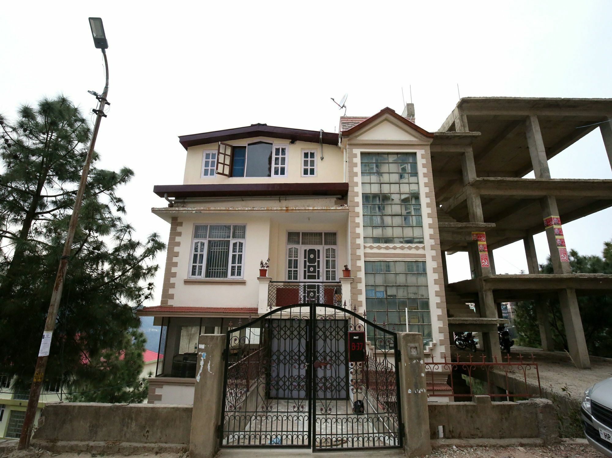 Oyo 11904 Sec 6 Apartment *