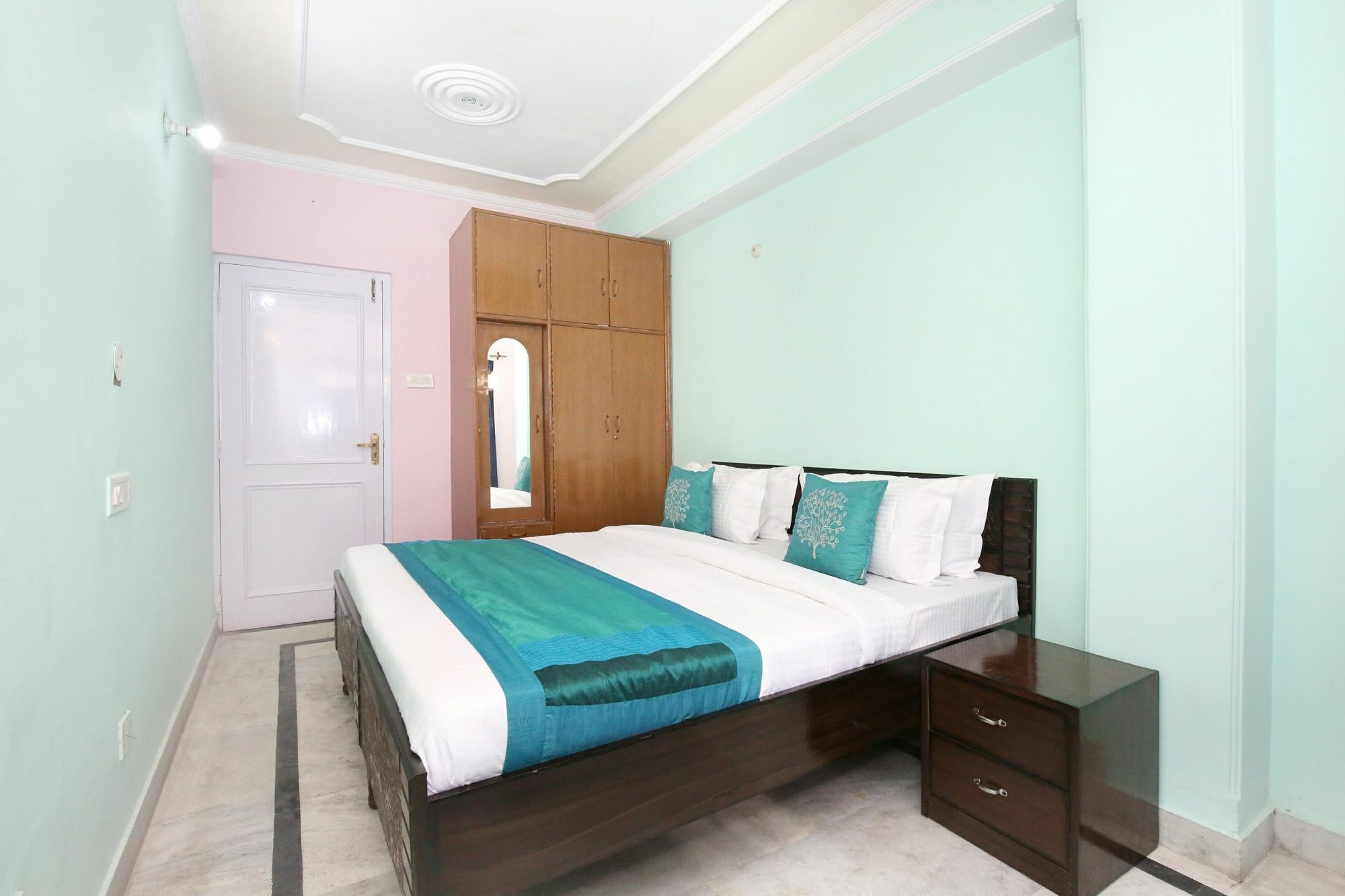 Oyo 10738 3bhk Fagli Apartment