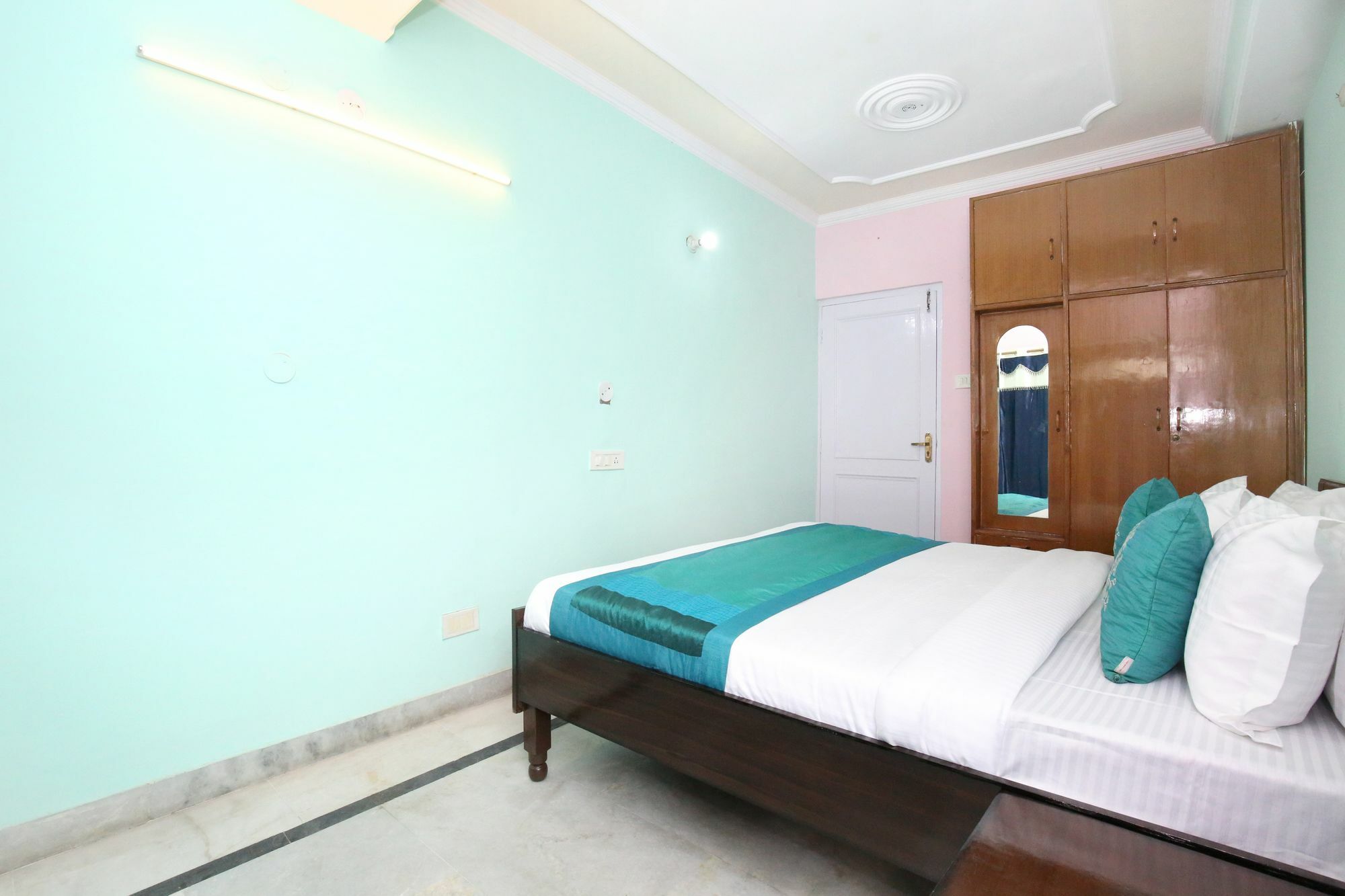 Oyo 10738 3bhk Fagli Apartment