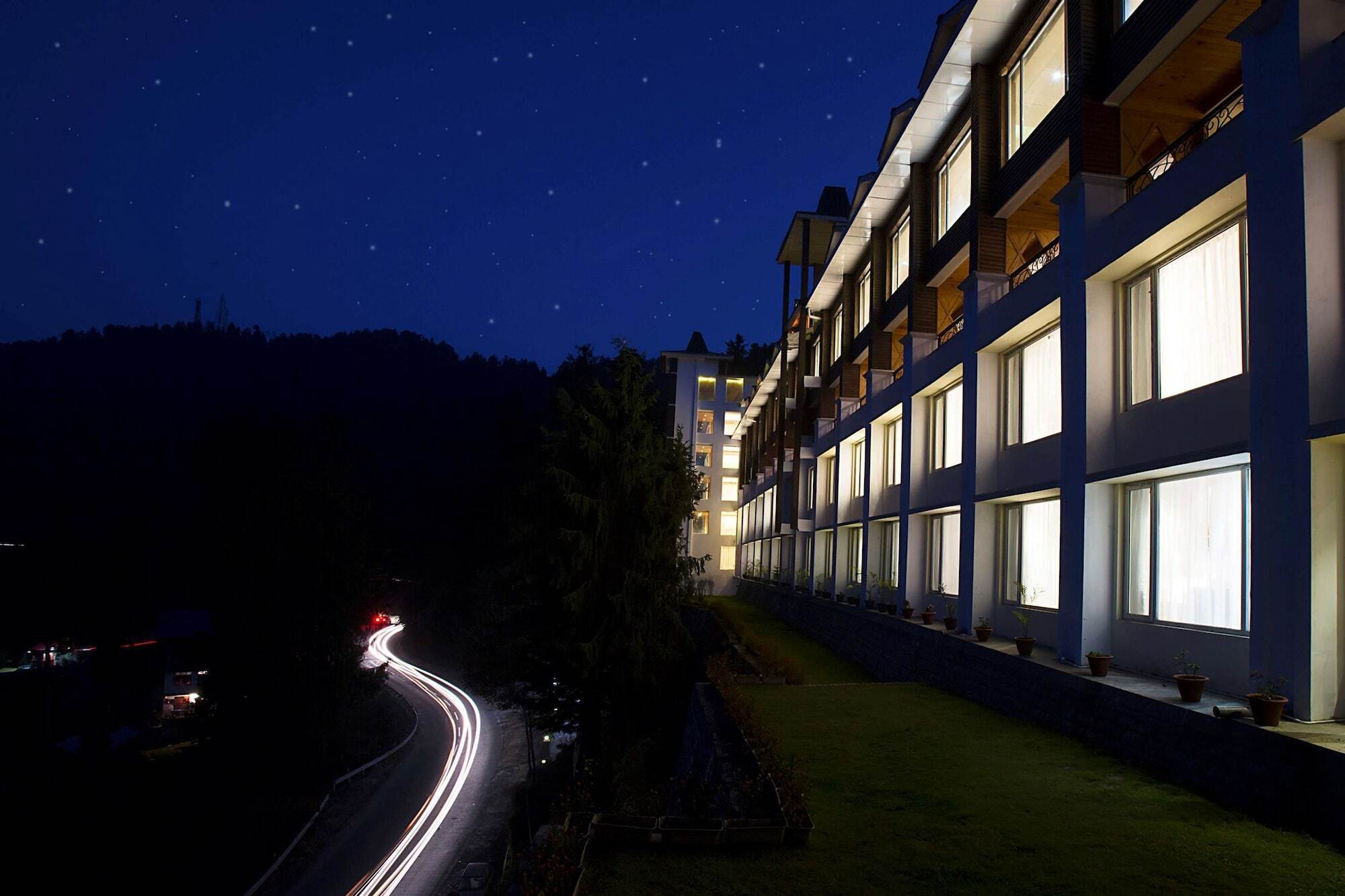 Royal Tulip Luxury Hotel, Kufri, Shimla