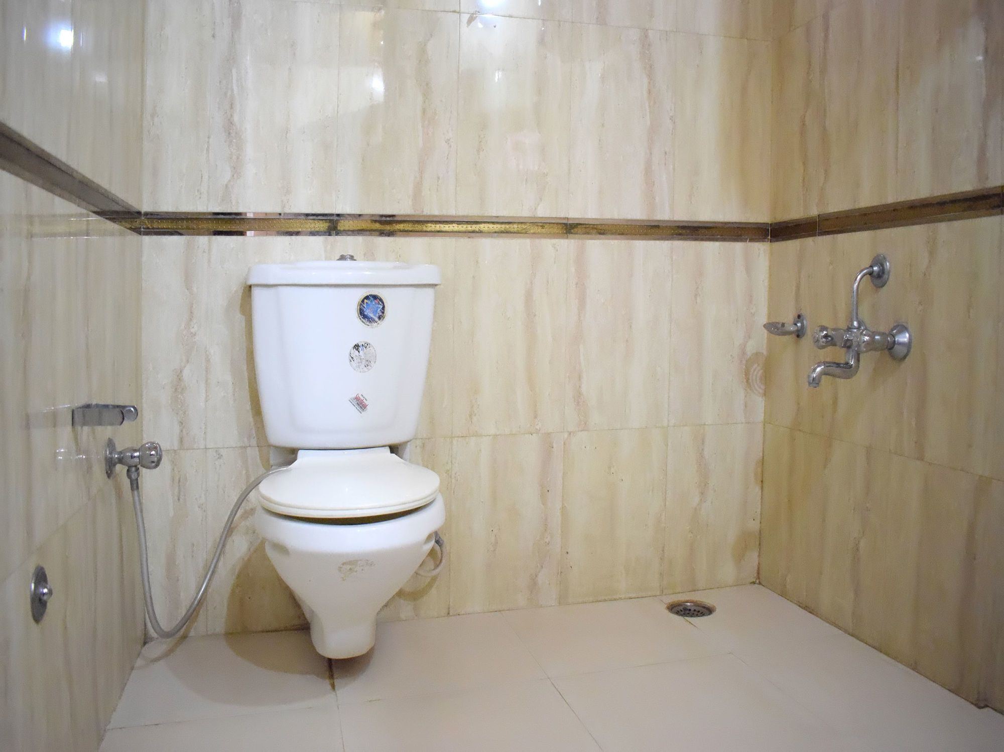 Hotel Super Collection O Mall Road Formerly Shubham