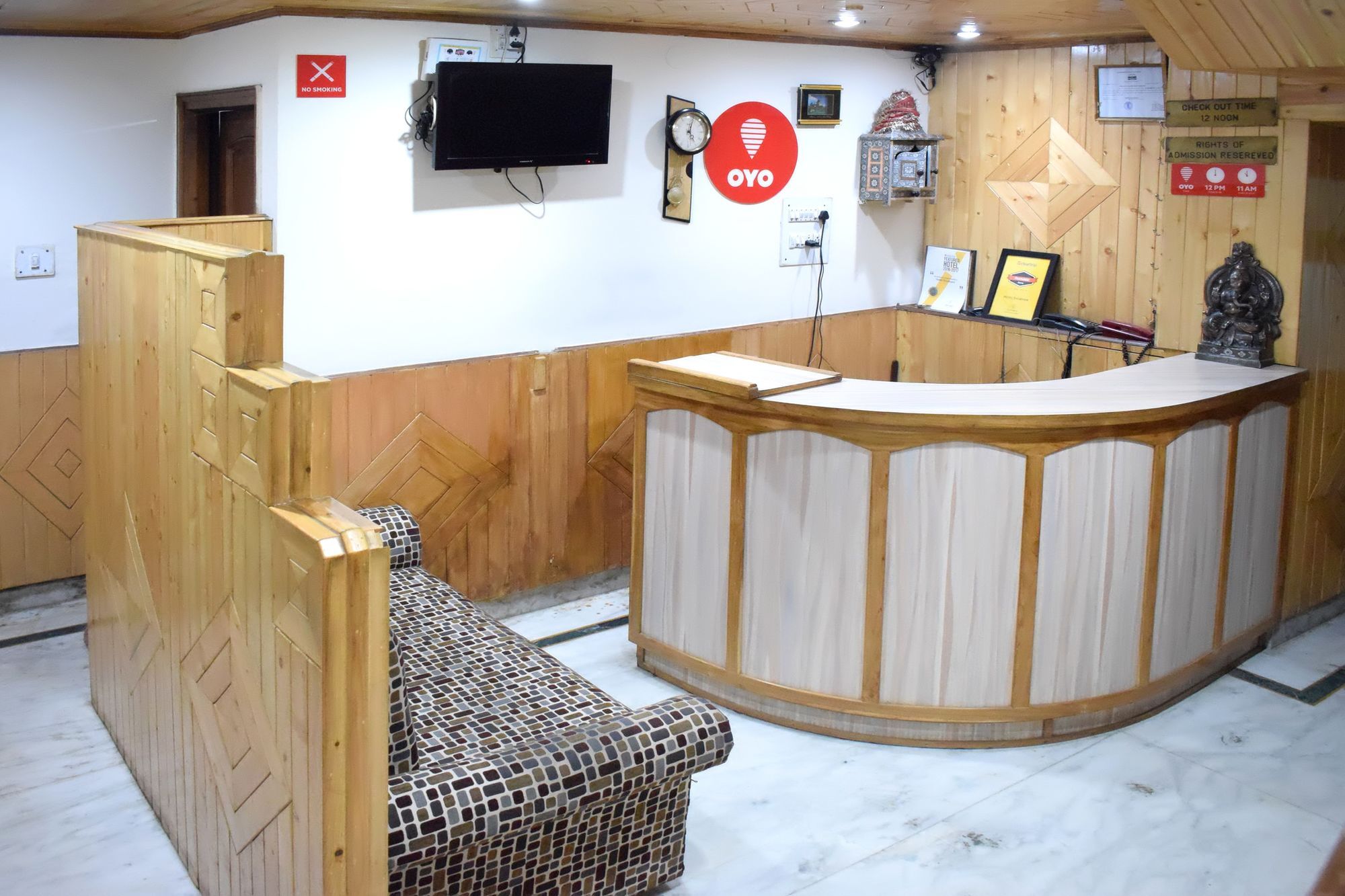 Super Collection O Mall Road Formerly Shubham Shimla