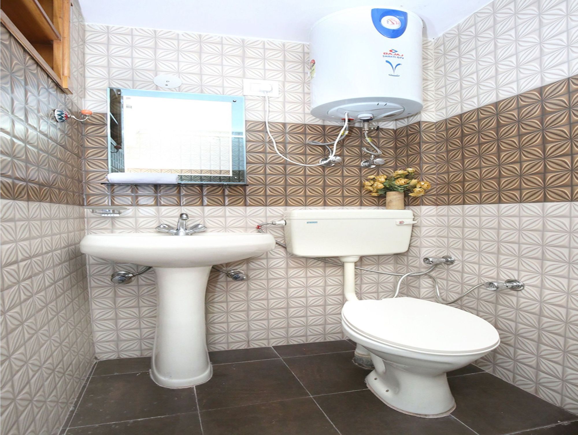Oyo 10299 Vikas Nagar Hotel 3*