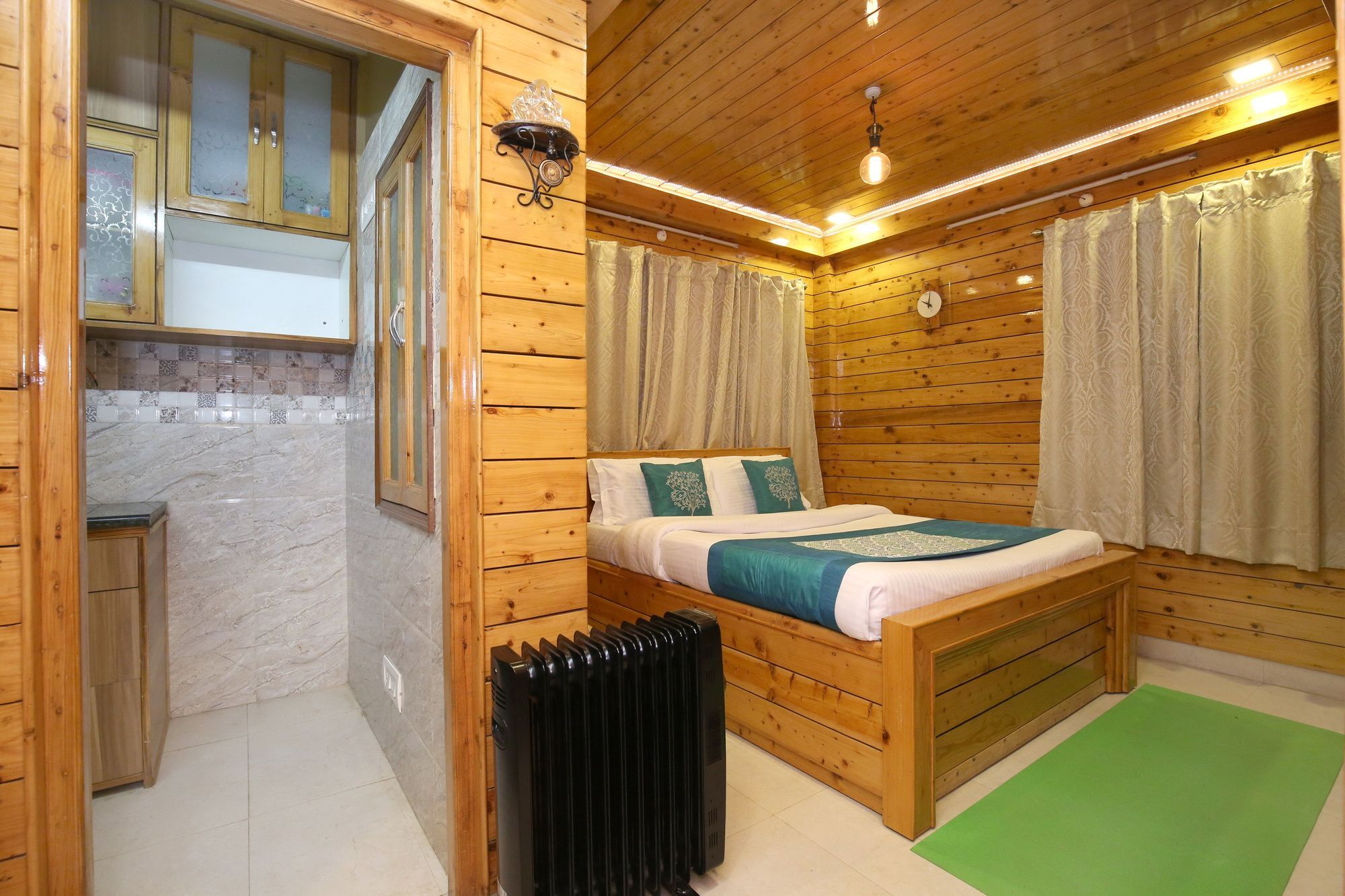 Oyo 10299 Vikas Nagar 3*