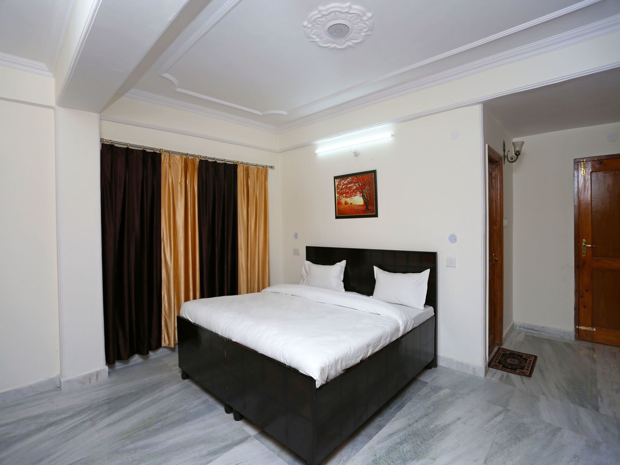 Oyo 9102 3bhk Pinewood Valley Apartment Shimla