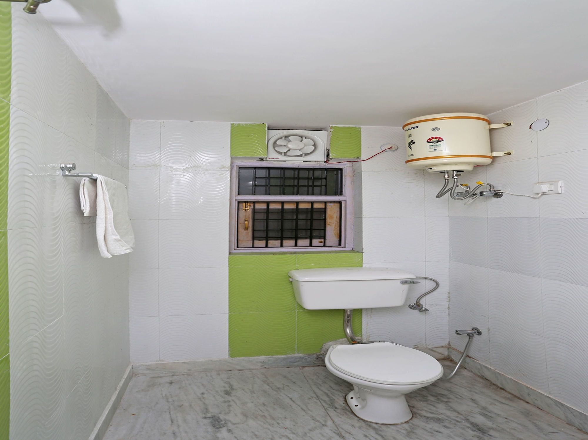 Oyo 9102 3bhk Pinewood Valley Apartment