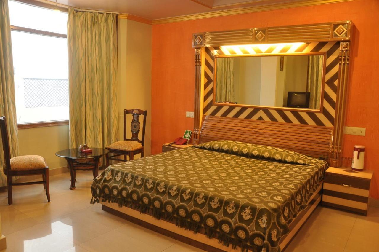 New Cosmos Hotel
