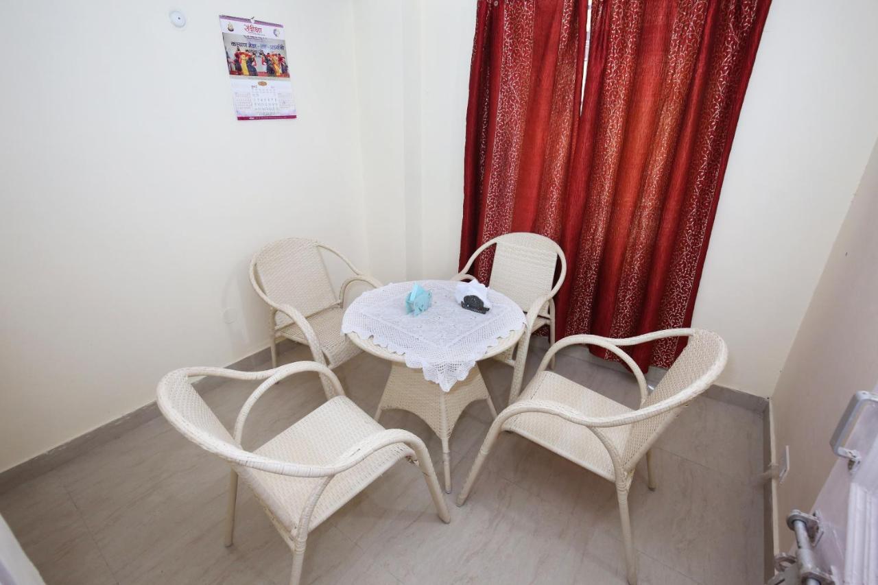 Guest house Serene 2bhk Abode In Isbt Tutikandi, 3*
