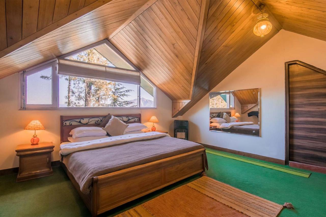 Villa Stayvista At The Corner House - Pet Friendly *