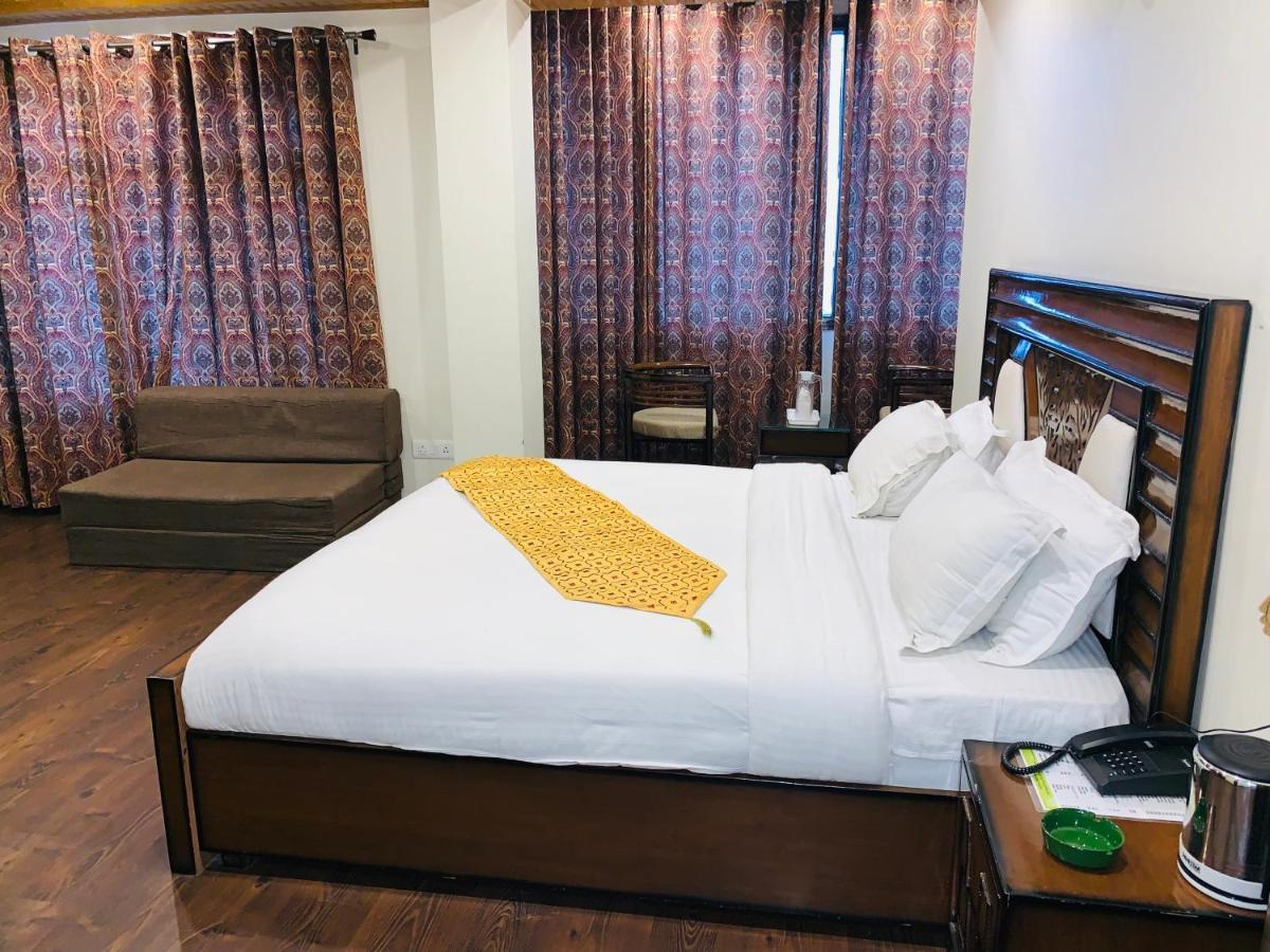 Hotel Dusk N Dawn Shimla