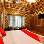 Oyo 4681 Snow Flake Cottage