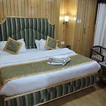 Hotel Chaman Palace