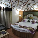 Hotel Chaman Palace
