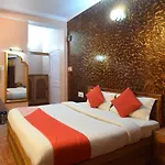 Oyo 4479 Hotel Rock Heaven