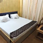 Oyo 2400 Hotel Chaman Palace