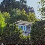 Stayvista At Violet Hill With Bonfire, Gazebo & Hill View