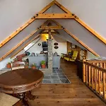 Ama Stays & Trails Ballyhack Cottage,Shimla