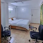 Tiny Homestay - Drive In Property- Small Basic Kitchen, 2Km Ahead From Mall Road Lift Parking