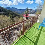 Frosty Woods Homestay