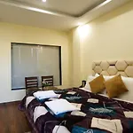 Hotel O Lords Villa