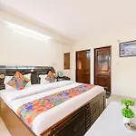 Fabhotel Ginger Grass