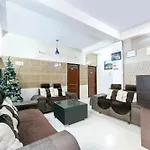 Fabhotel Ginger Grass