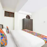Fabhotel Ginger Grass