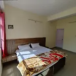 Goroomgo Homestay Sukh Dham Shimla - Homestay Like Home Feeling Mountain View