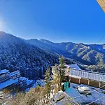 Frosty Woods Homestay