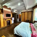 Hotel Ganga Near Mall Road