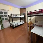 Zu-Zu Hostels