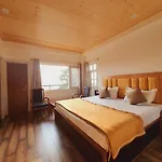 Maywood Hotel