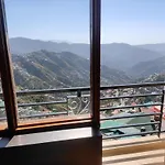 Superb Luxury Three Bed Apartment