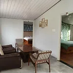 Hill Side Inn
