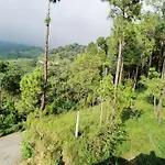 Hill Side Inn