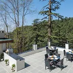 Stayvista At Pine Estate With Outdoor Jacuzzi